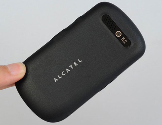 Alcatel One Touch 906 chạy Android Froyo giá 2,8 triệu