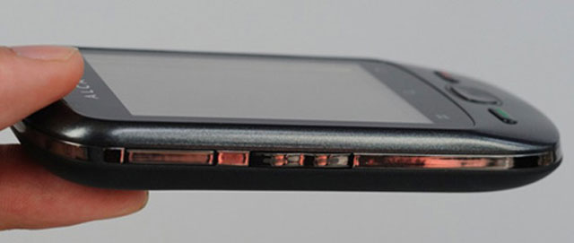 Alcatel One Touch 906 chạy Android Froyo giá 2,8 triệu