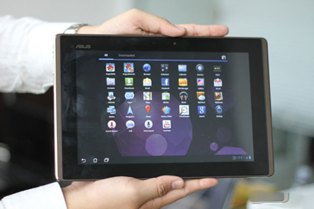 Asus Transformer chính hãng giá 11 triệu