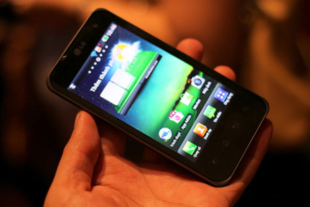 'Dế' hai nhân chính hãng đầu tiên ở VN