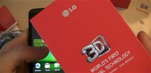 Mở hộp điện thoại 3D không cần kính của LG