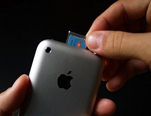 Apple quyết tạo chuẩn SIM điện thoại nhỏ hơn