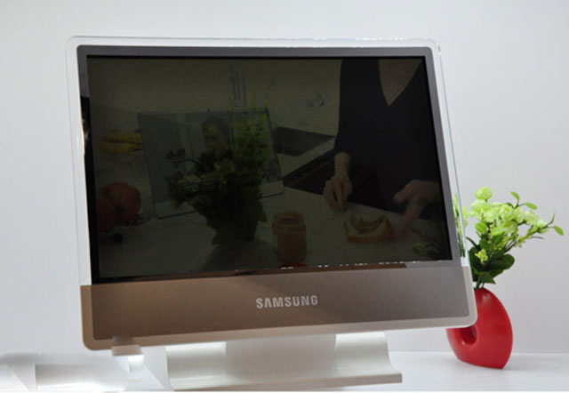Samsung sắp bán TV LCD màn hình trong suốt