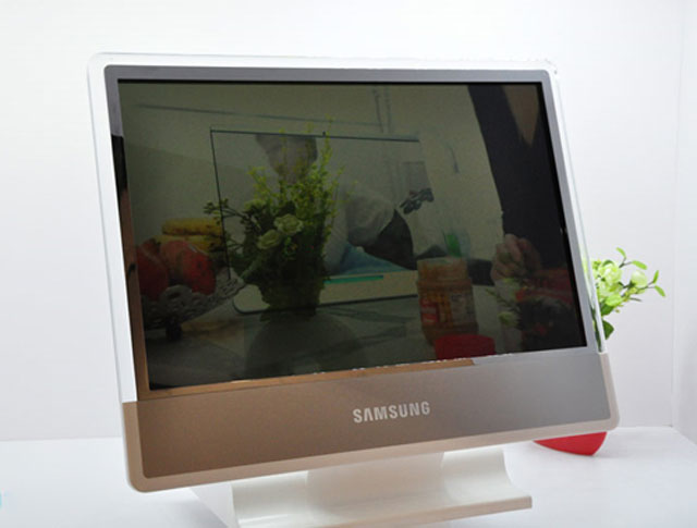 Samsung sắp bán TV LCD màn hình trong suốt