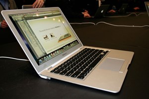 Máy tính MacBook Air sẽ trình làng vào mùa Hè