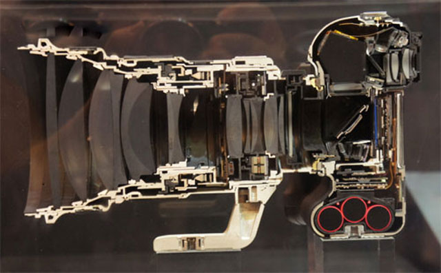 Xem nội thất ống kính Canon EF 200mm và 1D Mark IV