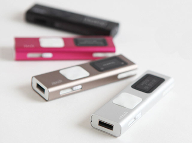 Máy nghe nhạc 'lắc tay chuyển bài' của iRiver