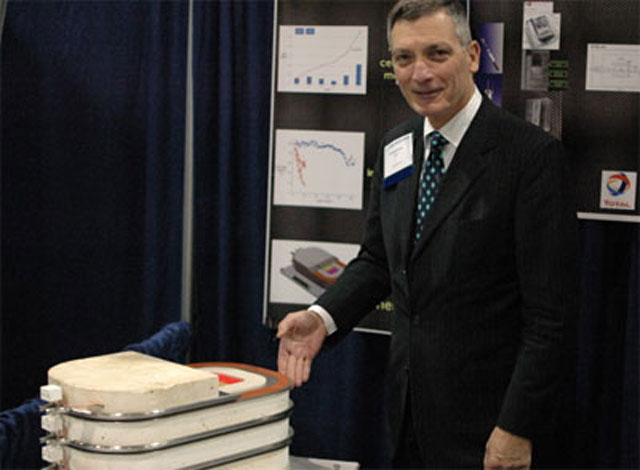 Bill Gates đầu tư cho công ty sản xuất pin metal lỏng