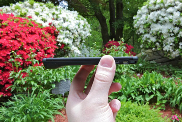 Trên tay Motorola DROID X2