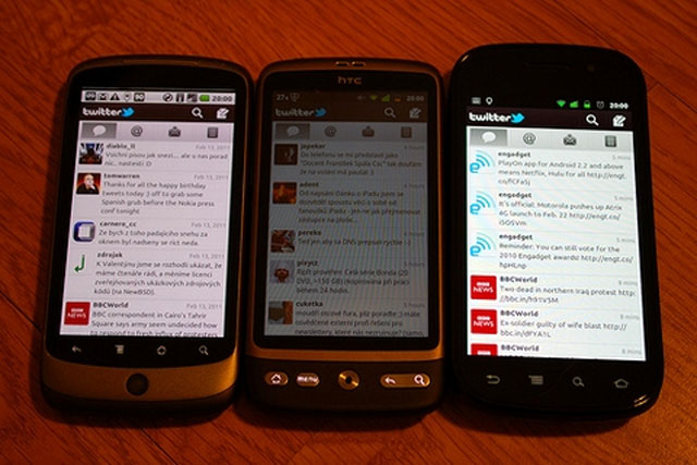 HTC Sensation "đối đầu" Samsung Galaxy SII