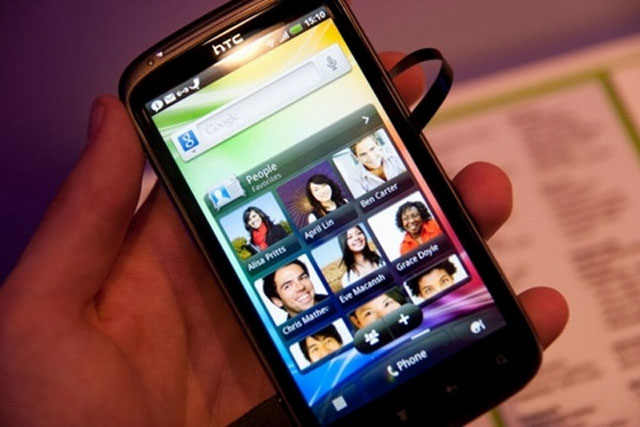 HTC Sensation "đối đầu" Samsung Galaxy SII