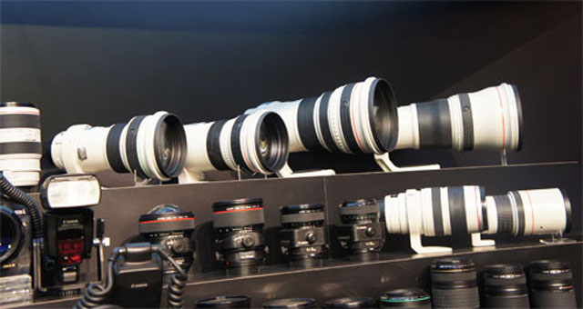 Bộ ống kính khủng của Canon