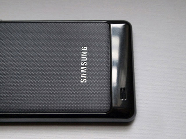 'Đập hộp' chiếc Galaxy S khổng lồ