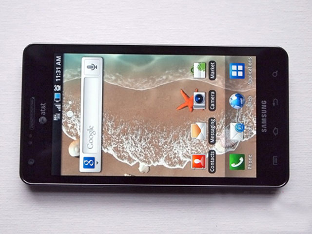 'Đập hộp' chiếc Galaxy S khổng lồ