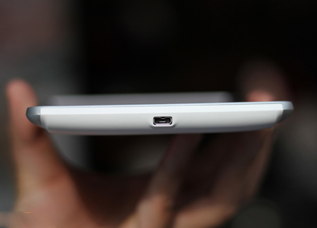 HTC Flyer về VN giá gần 17 triệu