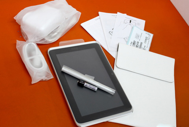 HTC Flyer về VN giá gần 17 triệu