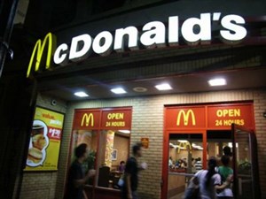 McDonald’s sử dụng máy tính thay thế nhân viên bán hàng