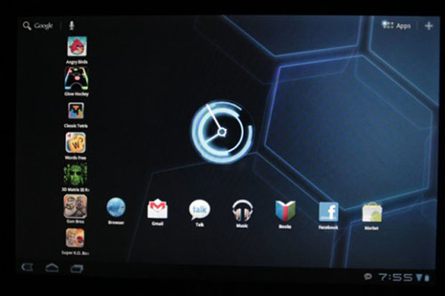 iPad 2, LG Pad, PlayBook và Xoom so tài