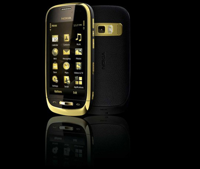 Nokia trình làng di động hạng sang Oro