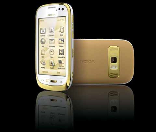 Nokia trình làng di động hạng sang Oro