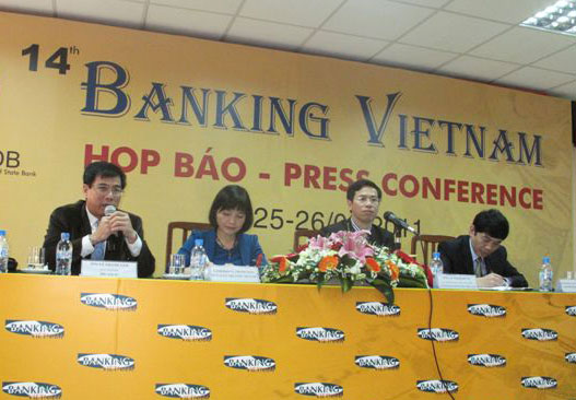 Ngân hàng nội cũng nên dùng… mạng xã hội