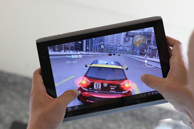 Iconia Tab A500 chính hãng giá 12,5 triệu