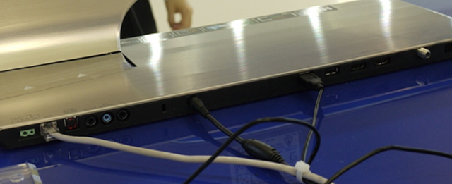 Ảnh thực tế TV 3D LED 'dáng cong' của Samsung