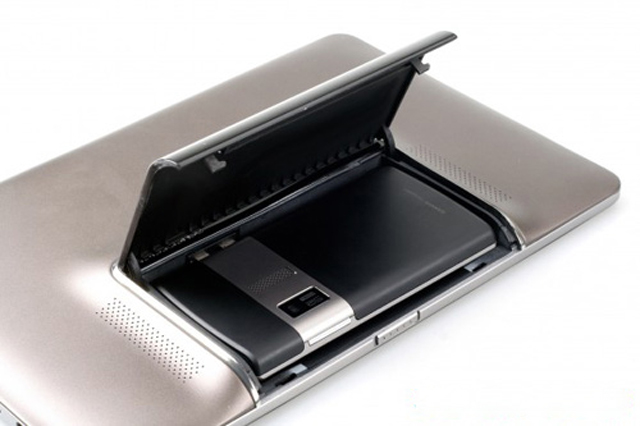 Tablet 'lai' điện thoại của Asus xuất hiện