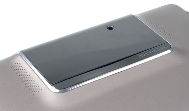 Tablet 'lai' điện thoại của Asus xuất hiện