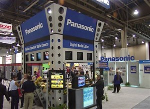 Panasonic giảm 10.000 nhân viên tại Nhật