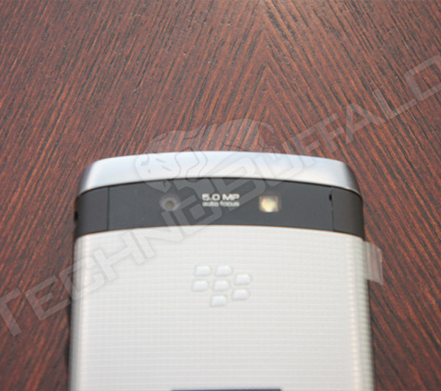 Hình ảnh và video về BlackBerry Torch 2