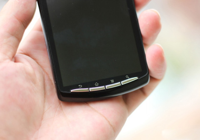 Ảnh Xperia Play chính hãng sắp bán
