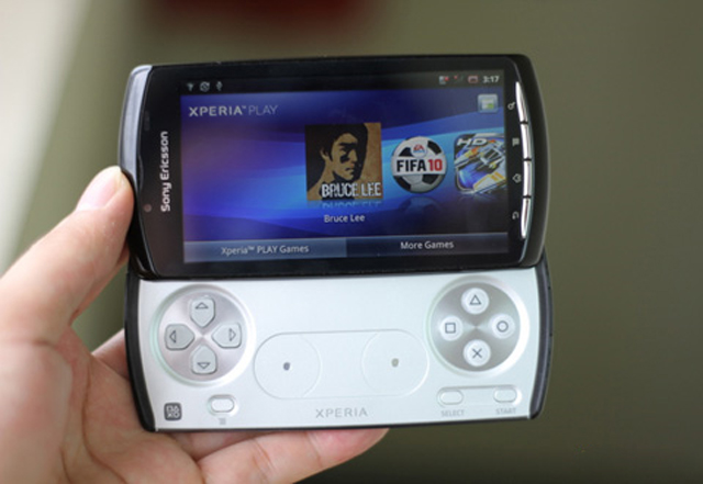 Ảnh Xperia Play chính hãng sắp bán