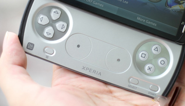 Ảnh Xperia Play chính hãng sắp bán