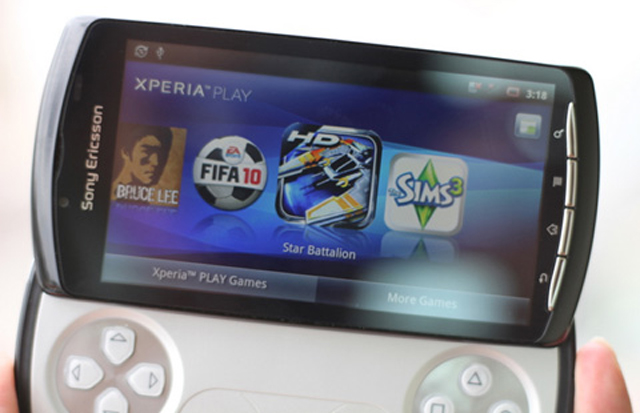 Ảnh Xperia Play chính hãng sắp bán