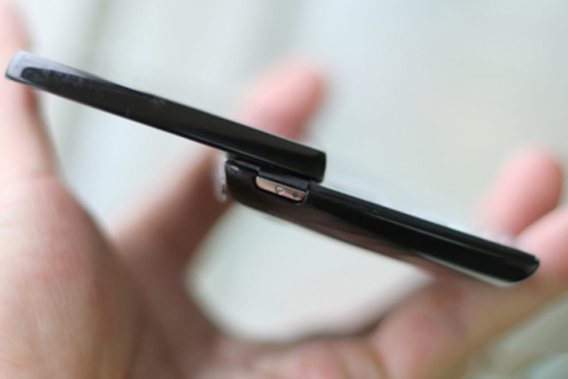 Ảnh Xperia Play chính hãng sắp bán