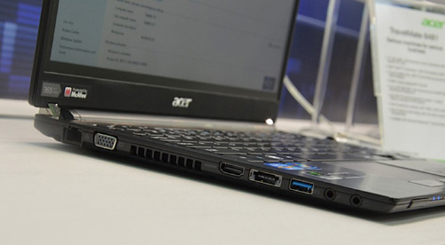 Acer TravelMate 8481 pin 13 tiếng