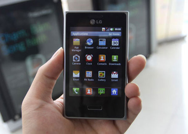 Bộ 3 'dế' Android siêu rẻ vừa vào VN