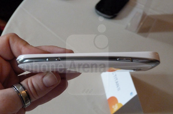 Ảnh thực tế Samsung Focus 2