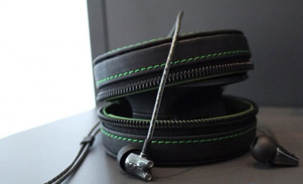 Tai nghe 'in-ear' giá 17 triệu đồng