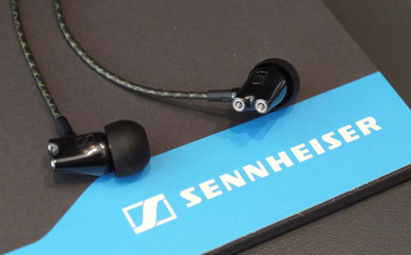 Tai nghe 'in-ear' giá 17 triệu đồng