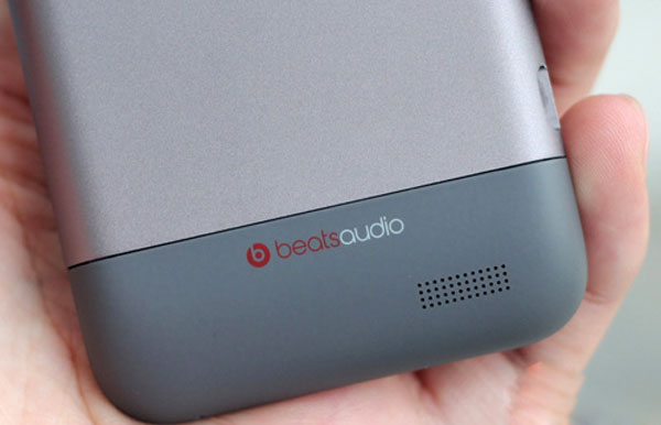 Đánh giá HTC One V