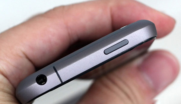 Đánh giá HTC One V