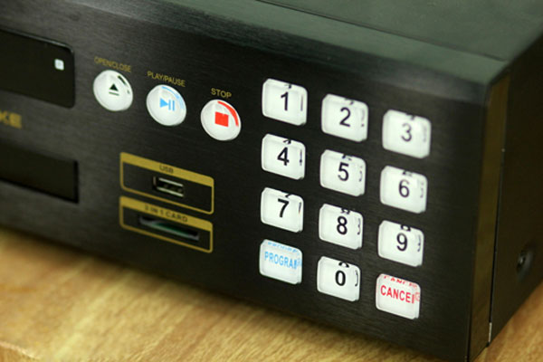 Đầu Karaoke thông minh kiêm HD Player