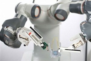 Hãng Canon thay thế toàn bộ nhân công bằng robot