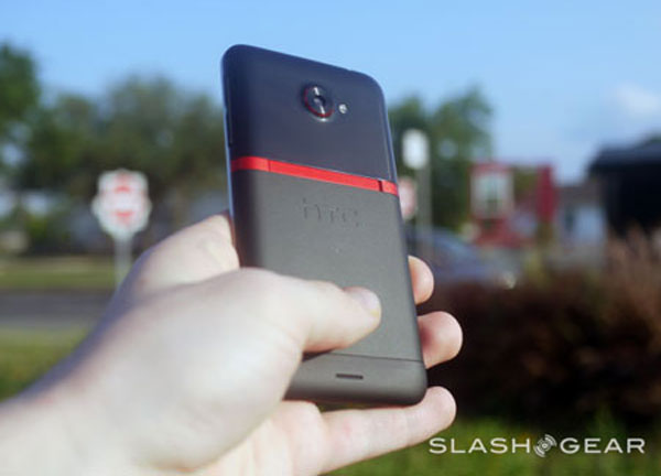 Điện thoại “bom tấn” HTC One X bị cấm bán tại Mỹ