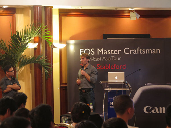 Đánh giá Canon G1 X