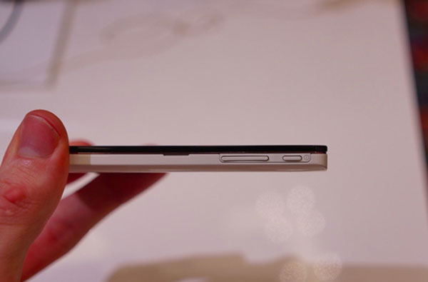 Ảnh thực tế Sony Xperia SX