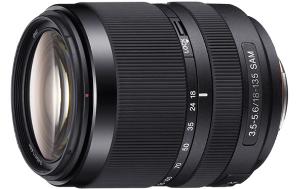 Sony ra Alpha A37 và ống 18-135 mm