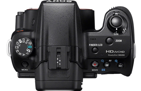 Sony ra Alpha A37 và ống 18-135 mm